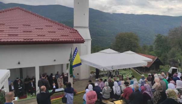 Otvorena novoizgrađena džamija u Zebinoj šumi