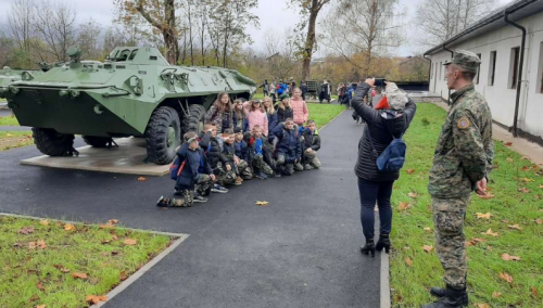 Otvorena vrata kasarne 'Adil Bešić' povodom 1. decembra - Dana Oružanih snaga BiH
