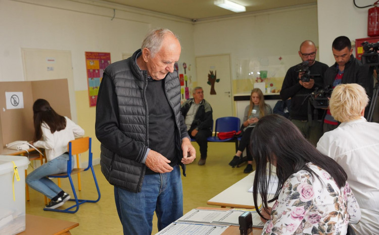 Otvoreno biračko mjesto Hozići kod Bosanskog Novog