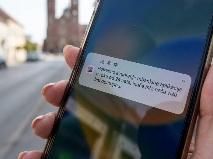 Otvorila poveznicu u lažnom SMS-u i ostala bez nekoliko hiljada eura