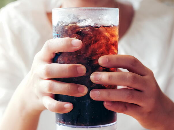 Ova pića nam polako uništavaju jetru, a pijemo ih svakodnevno