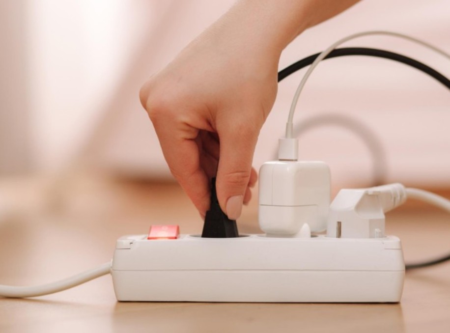 Ove kućne aparate nikada ne treba priključivati na produžni kabl