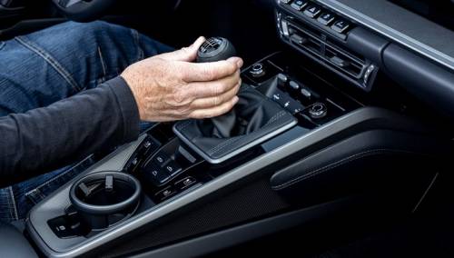 Ovih pet grešaka u vožnji uništava ručni mjenjač