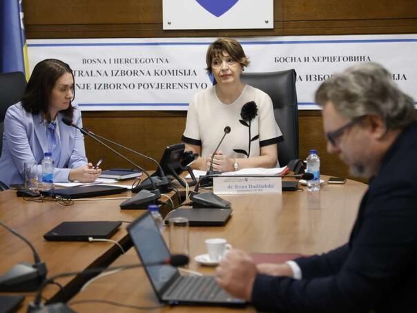 Ovjerene kandidatske liste pred prijevremene izbore za predsjednika RS