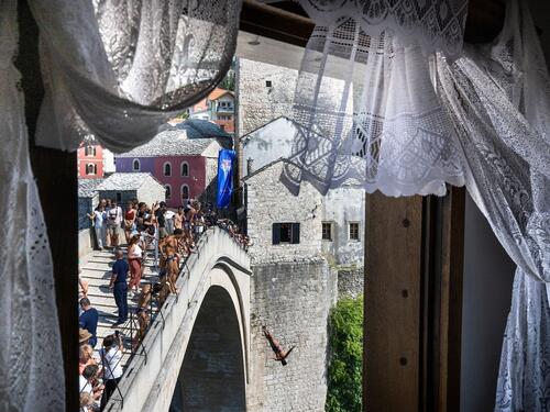 Foto: Ovo su najbolji trenuci Red Bull Cliff Divinga u Mostaru