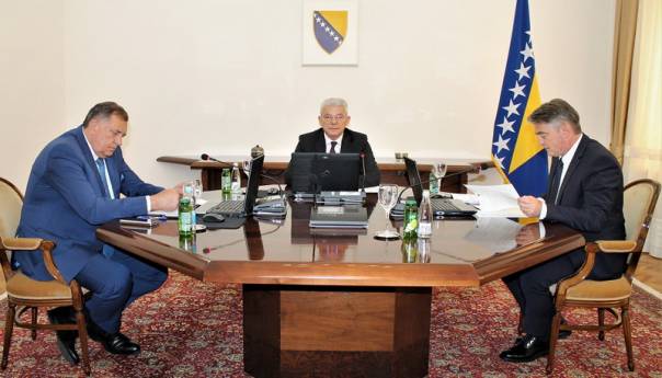 Ovo su zaključci današnje sjednice Predsjedništva BiH