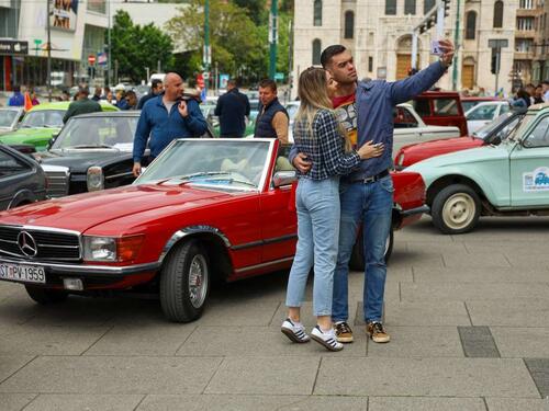Ovog vikenda klasični i old timer automobili ukrasili ulice Sarajeva