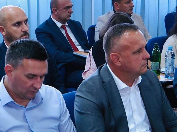 Pada li Vlada TK zbog mjesta predsjednika mjesne zajednice Šerići?