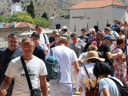Paklene vrućine u Hercegovini: Mostarci se