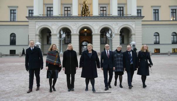 Pala norveška vlada zbog pripadnice ISIS-a