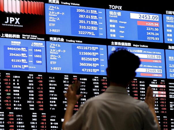 Pale cijene nafte, dolar blizu najnižih nivoa u tri godine