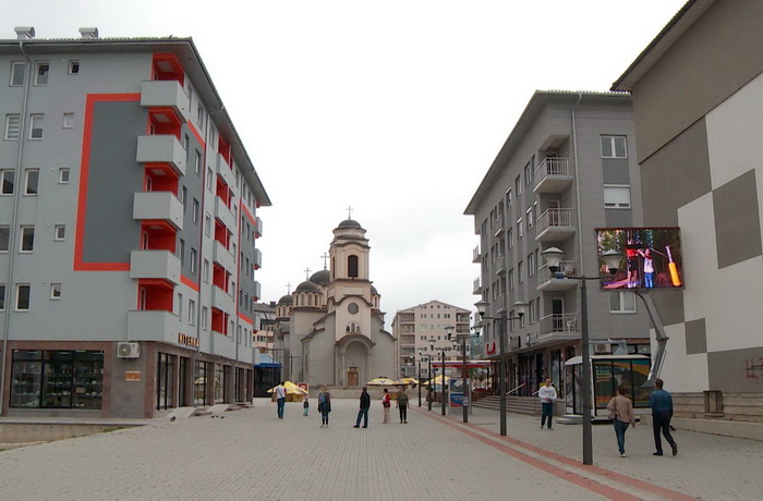 Pitali ga za koga glasa, pa mu izbili dva zuba