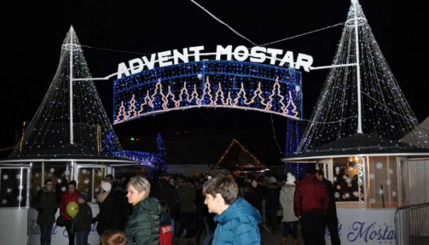 Paljenjem prve svijeće večeras počinje Advent u Mostaru