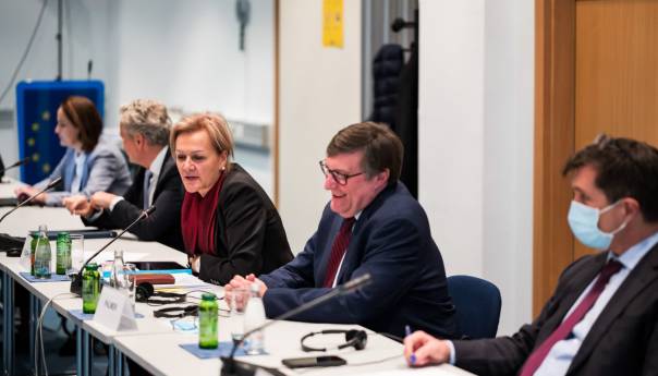 Palmer i Eichhorst: Krađa glasova i manipulacija moraju prestati