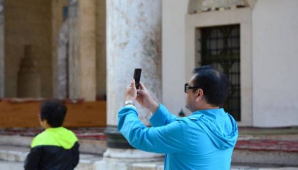 Pandemija smanjila broj turista u martu za 62,5 posto
