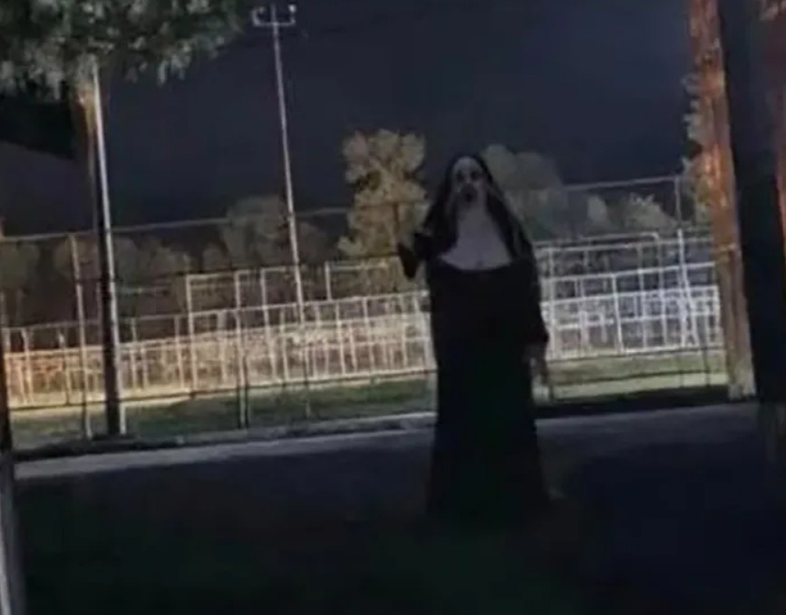 Panika u Srbiji zbog "žena u crnom": TikTok izazov uznemirio roditelje i djecu