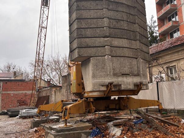 Pao kran na kuću u Nišu, nema povrijeđenih