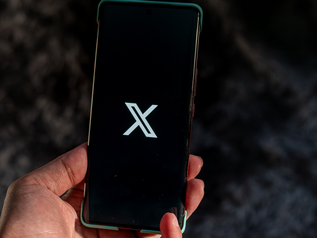 Pao X: Korisnici ne mogu da pristupe nalozima