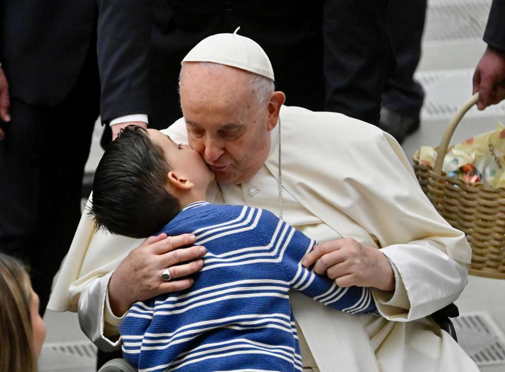 Papa apeluje za 'dar mira' na Uskrs