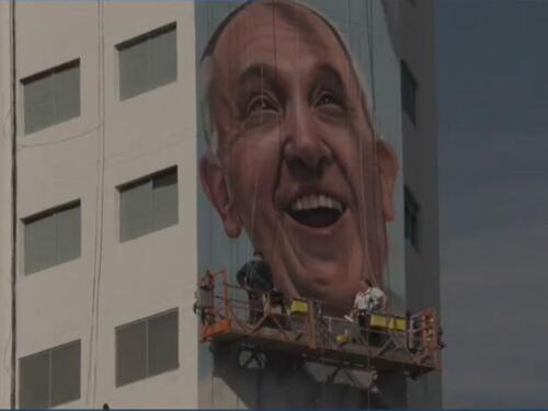 Papa Franjo dobio najviši mural na svijetu