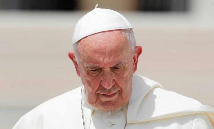 Papa Franjo dobio groznicu, otkazao sve obaveze sa rasporeda