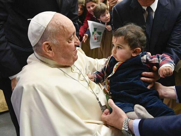 Papa Franjo: Doktor me nije pustio u Dubai jer je tamo jako vruće