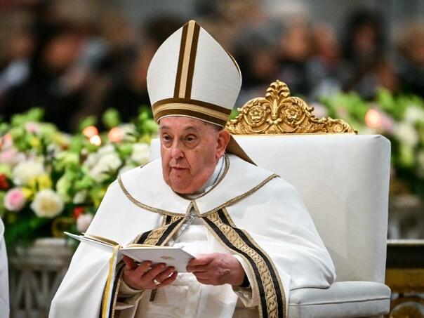 Papa Franjo i dalje u bolnici: Kliničko stanje stabilno, ali kritično