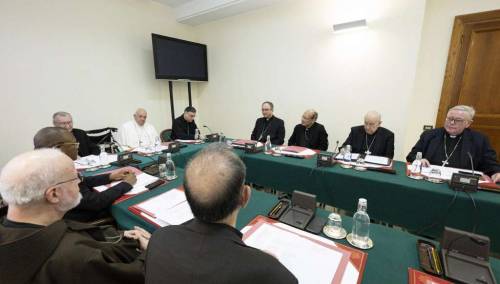 Papa Franjo i kardinali: Cijela Crkva mora raditi na postizanju mira