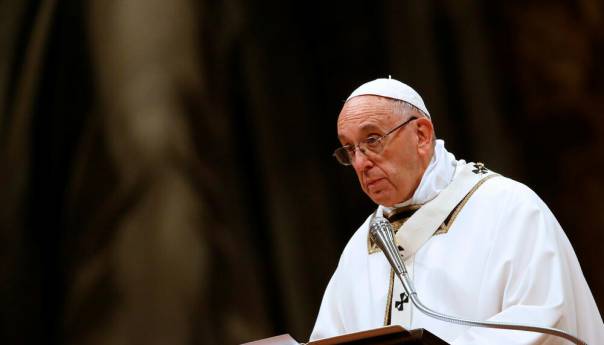 Papa Franjo: Kućni ljubimci ne smiju zamijeniti djecu