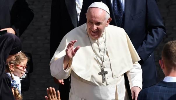 Papa Franjo: Kulinarski i spolni užitak su "jednostavno božanski"