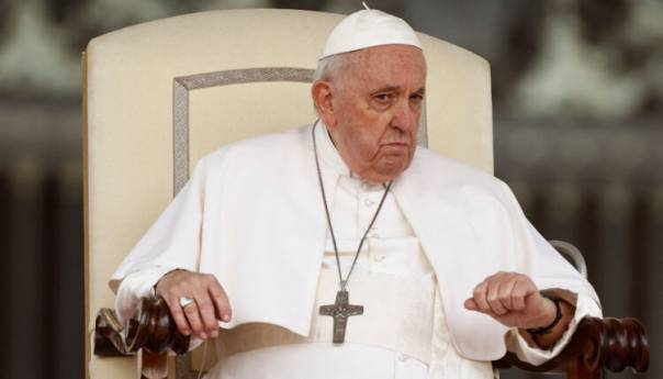 Papa Franjo: Ljudi nas doživljavaju kao nezadovoljne stare neženje