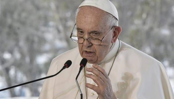 Papa Franjo: Ludost rata navodi ljude da počine besmislena djela okrutnosti