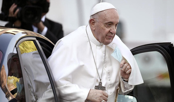 Papa Franjo napustio bolnicu nakon operacije