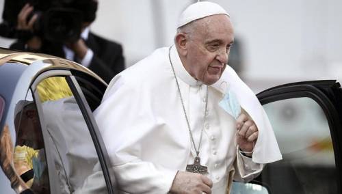 Papa Franjo napustio bolnicu nakon operacije