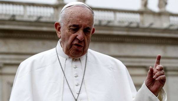 Papa Franjo: Nije katastrofa promijeniti papu, nije tabu