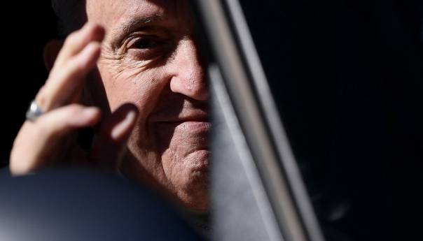 Papa Franjo obilježio 86. rođendan nagrađujući troje dobrotvora