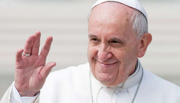Papa Franjo opisao povećana ulaganja u vojsku kao "'ludilo'