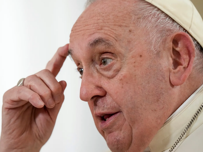 Papa Franjo ponovno osudio "ludilo rata"