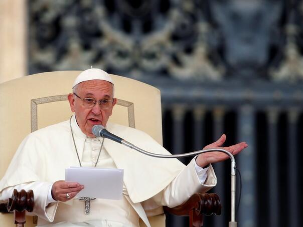 Papa Franjo poručio vjernicima da je oslabljen i da se suočava s kušnjom