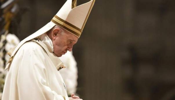 Papa Franjo poslao donaciju za migrante u BiH