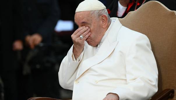 Papa Franjo: Trošite manje za Božić, ono što uštedite pošaljite Ukrajincima