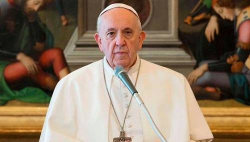 Papa i njegovi suradnici nisu zaraženi koronavirusom