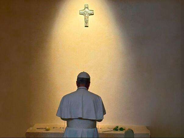 Papa Lav XIV obavio privatnu moltivu na grobu pape Franje