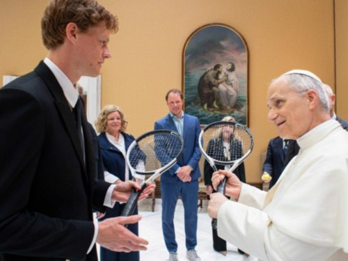 Papa Leo XIV primio Jannika Sinnera i njegovu porodicu u Vatikanu