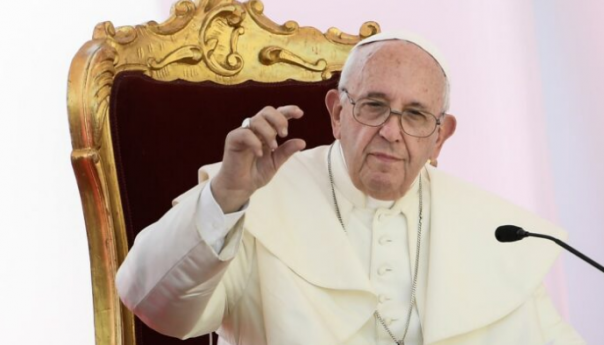 Papa: Molim Putina da zaustavi spiralu nasilja i smrti, a Zelenskog da pregovara