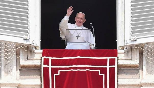 Papa na godišnjicu Hirošime poručio da je posjedovanje atomskog oružja nemoralno