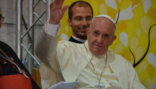 Papa osjeća 'blažu nelagodu', odgodio današnje zvanične audijencije