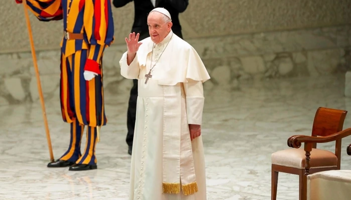 Papa pozvao da se manje troši za vojsku, a više na humanitarne svrhe