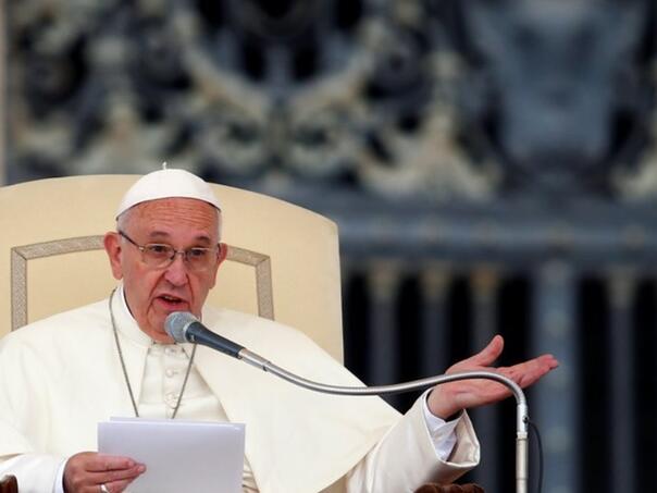 Papa se obratio vjernicima iz bolnice: Molim za vas, a posebno za mir