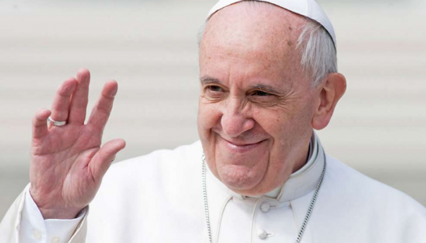 Papa u Bahreinu osudio naoružavanje koje gura svijet u “propast”